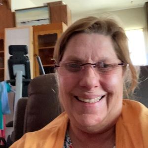 Meet your Posher, Dana